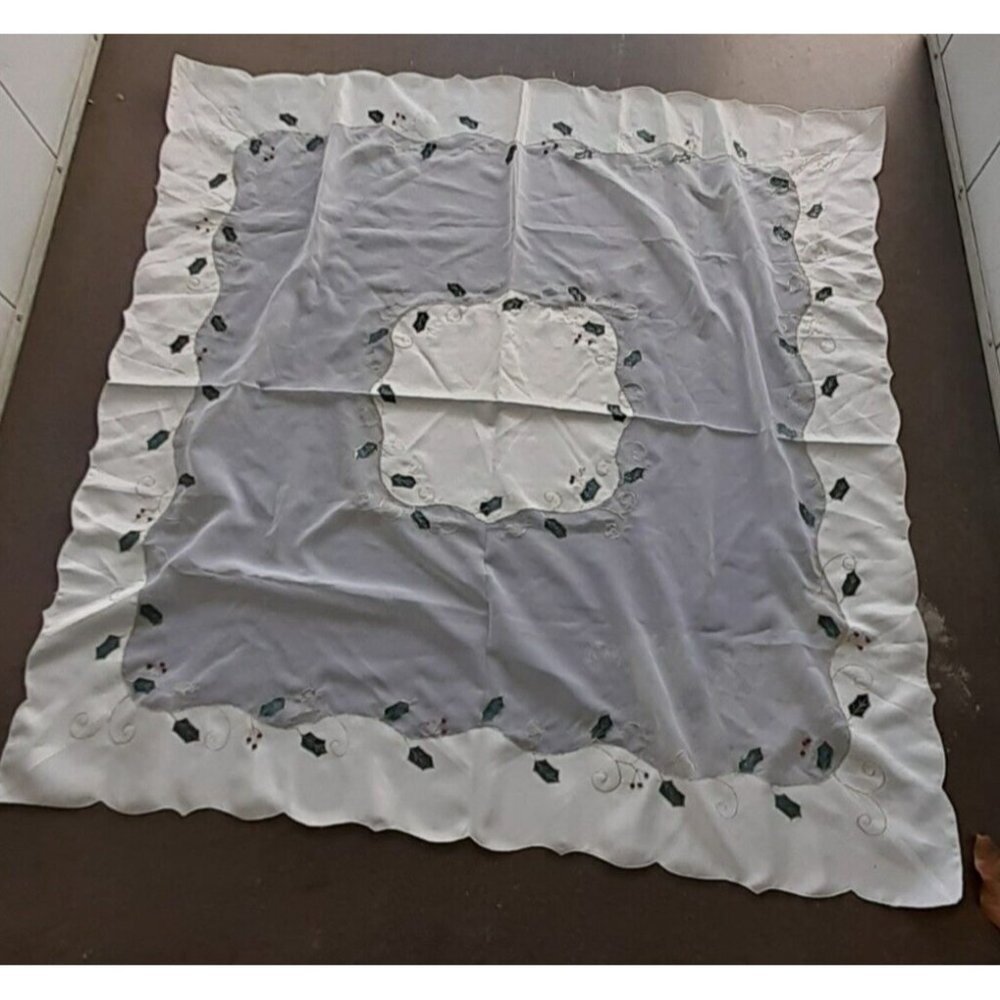 Christmas Tablecloth Cream Sheer Opaque Center Holly Gold Scalloped Edge 53"